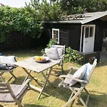 בית נופש In Cold Hawaii With In Backyard